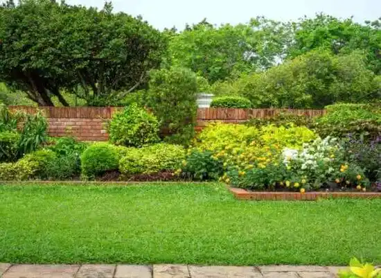 landscaping services Calvert City